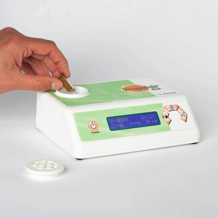 Propolisverdampfer A2 beim Wechsel der Kartusche