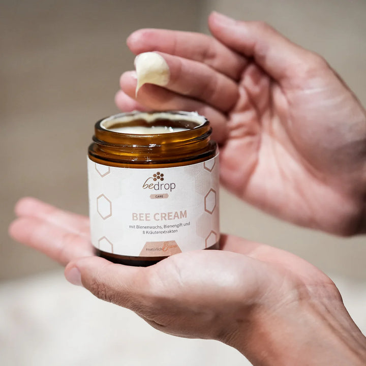 Bee Cream Bedrop mit 8 Kräuterextrakten – natürliche Bienengiftsalbe Detailansicht