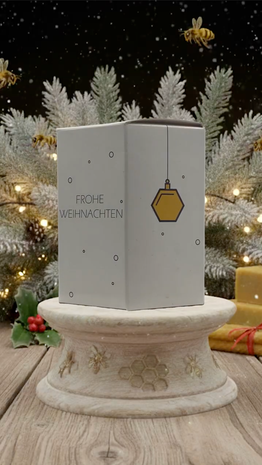 Weihnachtliche Verpackung mit Weihnachtskugeln jetzt kaufen –