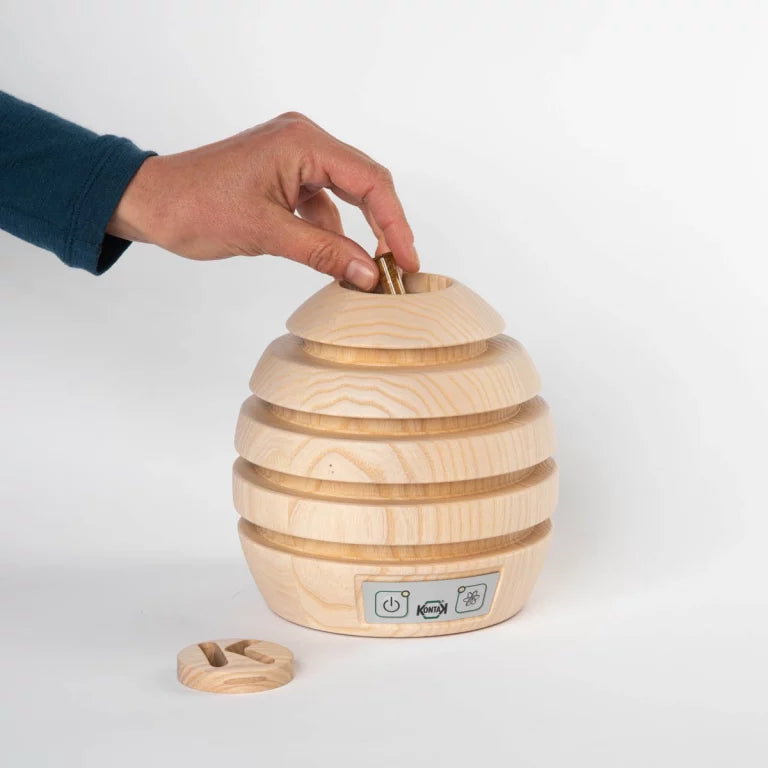 Propolisverdampfer BREATHE aus Holz im Bienenkorbdesign mit Ionisator und USB-Anschluss